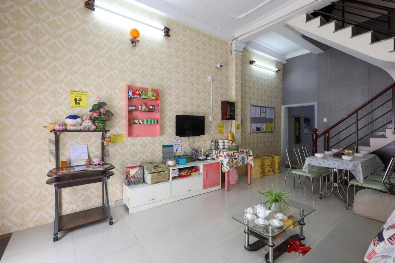 Smile Homestay Viet Nam Хошимин Экстерьер фото